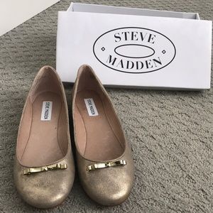 Steve Madden gold flats